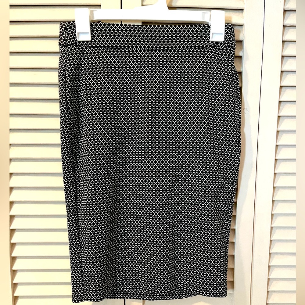 COPY - *5 for $15 Elle black and white pencil skirt
